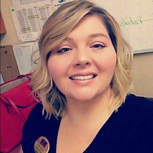 Meet your Posher, Elizabeth